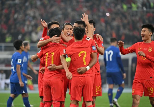 华体在线登录官网-【出线形势】下轮胜泰国就出线 国足手握3+3优势