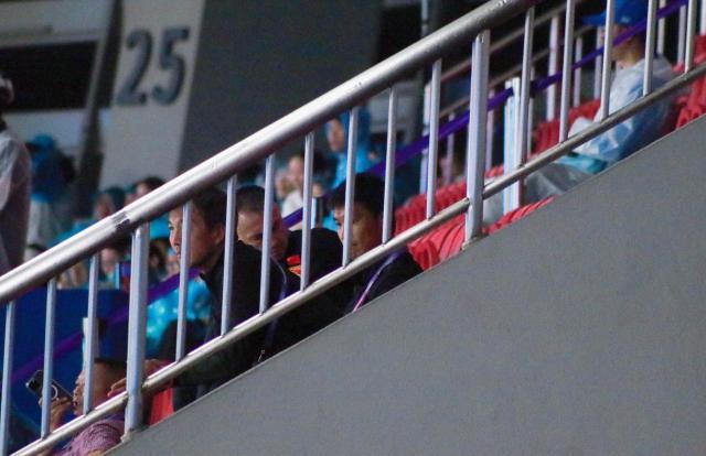 华体会体育官网app-亚运队教练组夜探16强潜在对手 卡巴态度截然不同